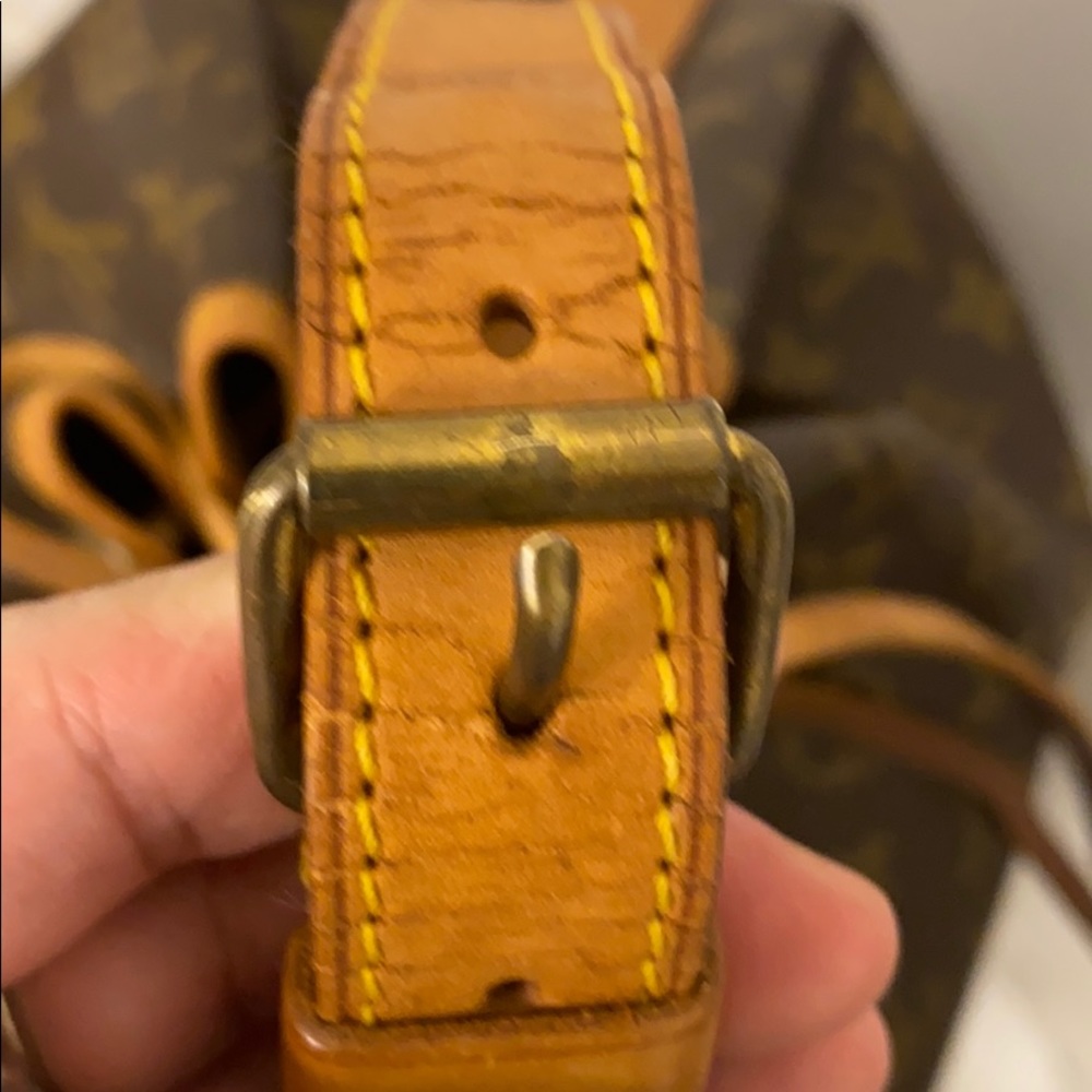 ๐SOLD๐ Louis Vuitton Bucket GM - Picture 8 of 16